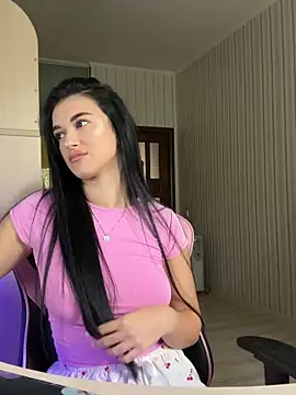 Julietta a online show from 10.11.25