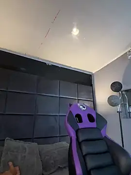 CHERRYY BOMB  online show from 03.15.26