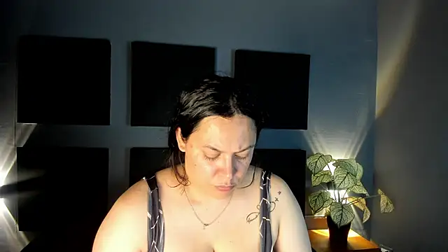 Snapshot of Biiancacox chatting on 09.19.25 Biiancacox online show from 09.19.25