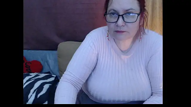 Snapshot of PlayfullMature chatting on 04.30.26 PlayfullMature online show from 04.30.26