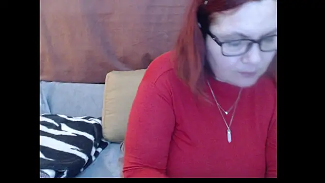 Snapshot of PlayfullMature chatting on 05.01.26 PlayfullMature online show from 05.01.26