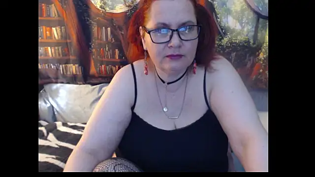 Snapshot of PlayfullMature chatting on 05.27.26 PlayfullMature online show from 05.27.26