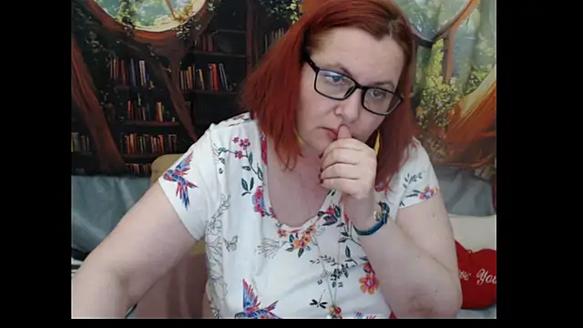Snapshot of PlayfullMature chatting on 06.02.26 PlayfullMature online show from 06.02.26