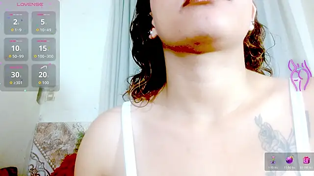 Eva Hoot online show from 02.24.26