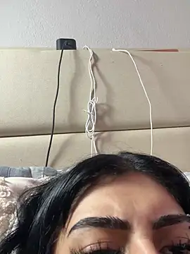 Snapshot of ThickerThanYoBitch chatting on 09.20.25 ThickerThanYoBitch online show from 09.20.25