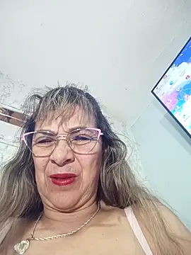 Snapshot of biancchi chatting on 09.26.25 biancchi online show from 09.26.25