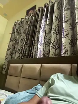Snapshot of Parth-26 chatting on 05.12.26 Parth-26 online show from 05.12.26