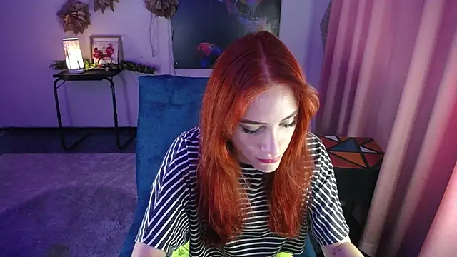 IsaBaileys  online show from 12.27.24