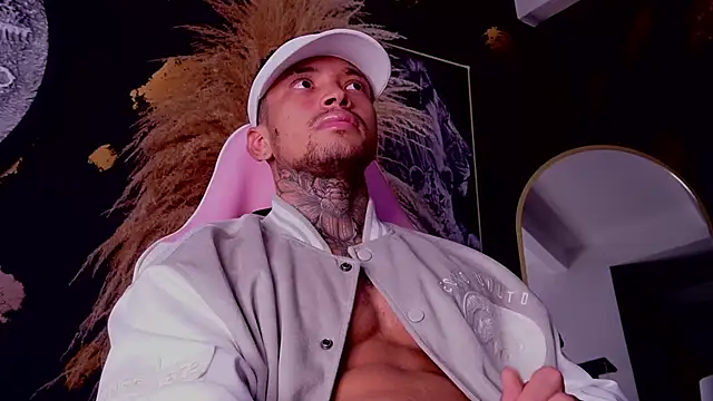 Snapshot of Stiven_collins chatting on 10.01.25 Stiven collins online show from 10.01.25