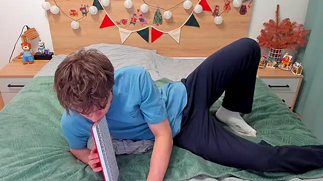 Fandi 777 online show from 12.15.25