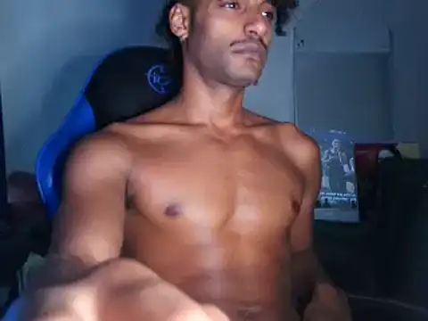 Snapshot of gerson173Hugo chatting on 01.04.25 gerson173Hugo online show from 01.04.25