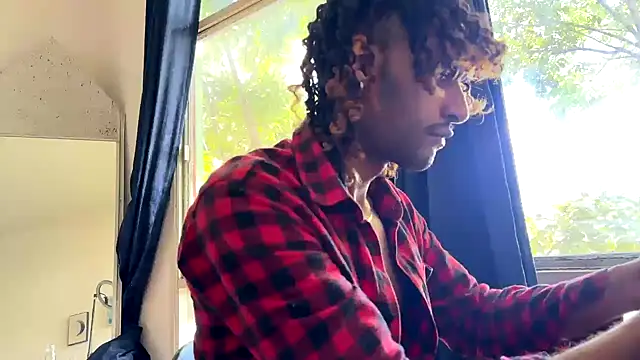 Snapshot of gerson173Hugo chatting on 10.23.25 gerson173Hugo online show from 10.23.25