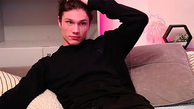 Snapshot of CalvinCay chatting on 01.16.25 CalvinCay online show from 01.16.25