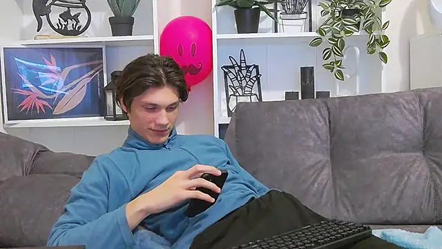 Snapshot of CalvinCay chatting on 02.24.25 CalvinCay online show from 02.24.25