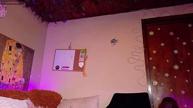 Snapshot of maryberry__ chatting on 09.28.25 maryberry online show from 09.28.25