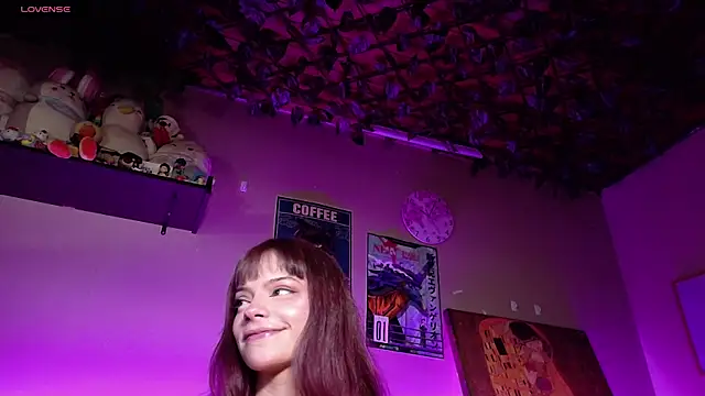 Snapshot of maryberry__ chatting on 10.11.25 maryberry online show from 10.11.25