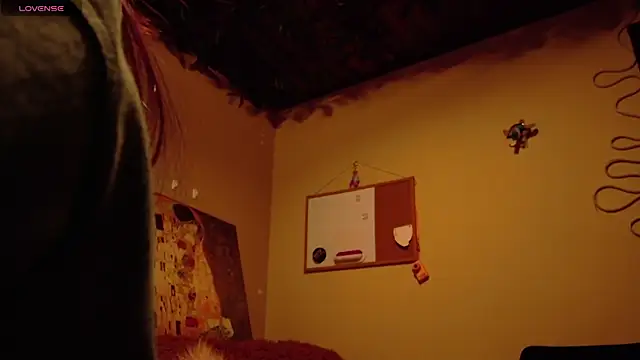 Snapshot of maryberry__ chatting on 11.04.25 maryberry online show from 11.04.25