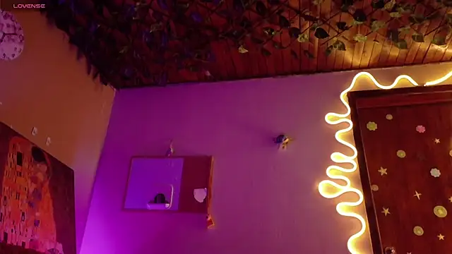 Snapshot of maryberry__ chatting on 11.08.25 maryberry online show from 11.08.25