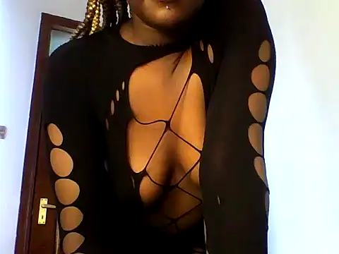 Snapshot of Dirty_sweet_ chatting on 02.23.25 Dirty sweet online show from 02.23.25