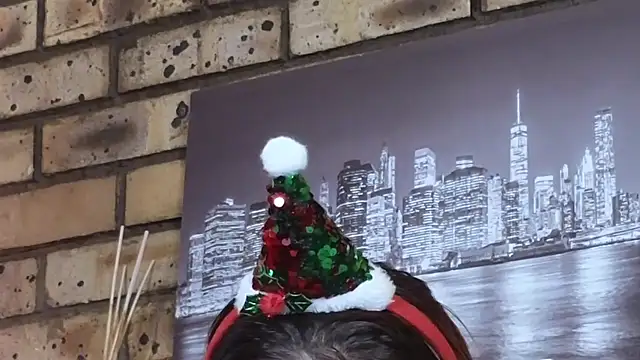 Astoria Moon online show from 12.20.25