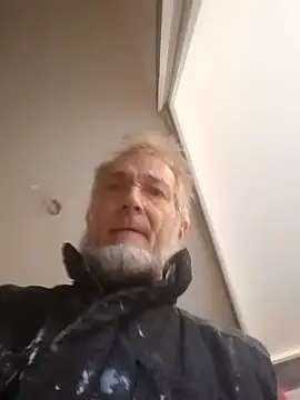 Snapshot of 60philippe chatting on 12.08.24 60philippe online show from 12.08.24