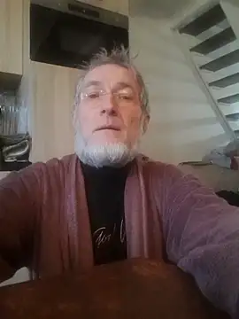 Snapshot of 60philippe chatting on 12.13.24 60philippe online show from 12.13.24