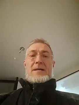 Snapshot of 60philippe chatting on 12.22.24 60philippe online show from 12.22.24