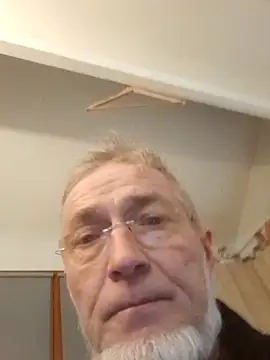 Snapshot of 60philippe chatting on 12.23.24 60philippe online show from 12.23.24