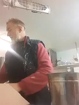 Snapshot of 60philippe chatting on 12.29.24 60philippe online show from 12.29.24