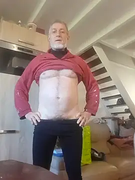 Snapshot of 60philippe chatting on 01.03.25 60philippe online show from 01.03.25