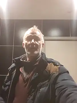 Snapshot of 60philippe chatting on 01.16.25 60philippe online show from 01.16.25