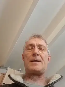 Snapshot of 60philippe chatting on 01.27.25 60philippe online show from 01.27.25