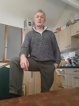 Snapshot of 60philippe chatting on 01.29.25 60philippe online show from 01.29.25