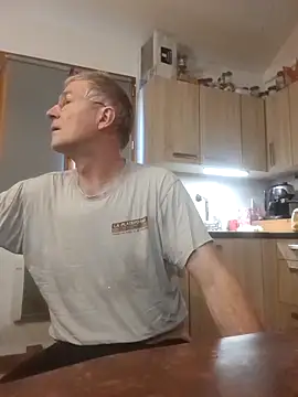 Snapshot of 60philippe chatting on 02.01.25 60philippe online show from 02.01.25