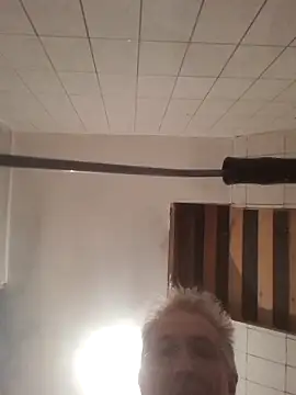 Snapshot of 60philippe chatting on 02.18.25 60philippe online show from 02.18.25