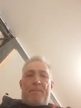 Snapshot of 60philippe chatting on 02.24.25 60philippe online show from 02.24.25