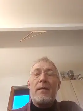 Snapshot of 60philippe chatting on 03.22.25 60philippe online show from 03.22.25