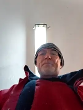 Snapshot of 60philippe chatting on 11.03.25 60philippe online show from 11.03.25