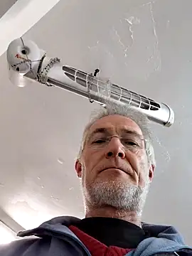 Snapshot of 60philippe chatting on 11.07.25 60philippe online show from 11.07.25