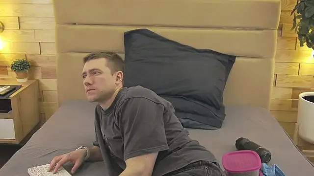 EthanPinkman online show from 04.15.26