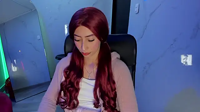 LilithCooperr  online show from 10.18.25