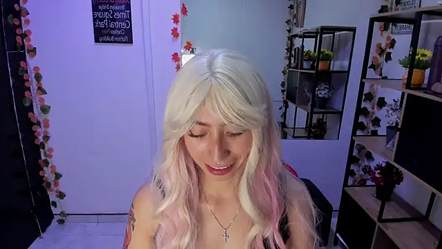 LilithCooperr  online show from 11.27.25