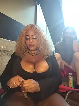 Snapshot of AmazonianMistress chatting on 07.23.26 AmazonianMistress online show from 07.23.26