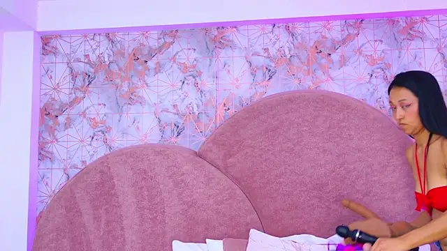 Snapshot of AnyLeonhard chatting on 10.10.25 AnyLeonhard online show from 10.10.25