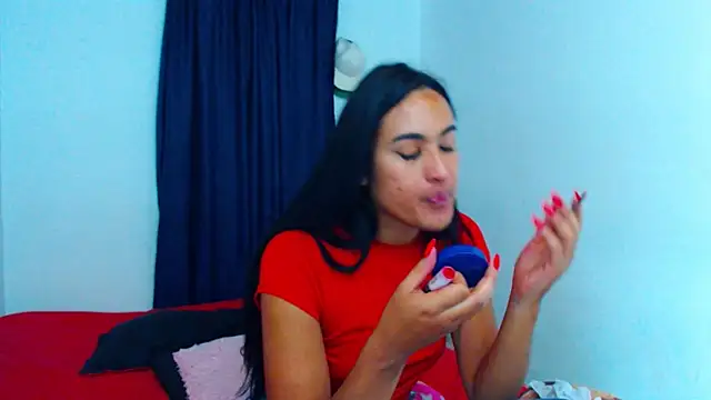 misss estrella online show from 10.25.25