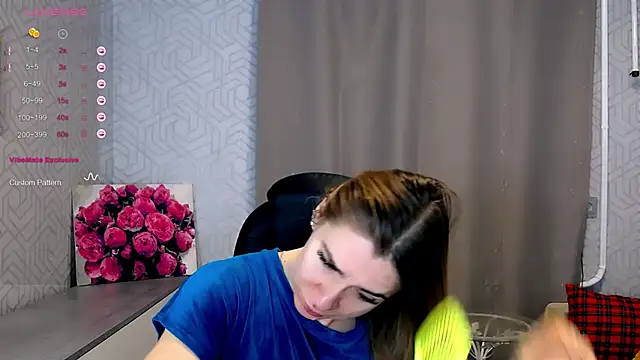 Snapshot of Naughty__Megan chatting on 01.27.25 Naughty Megan online show from 01.27.25