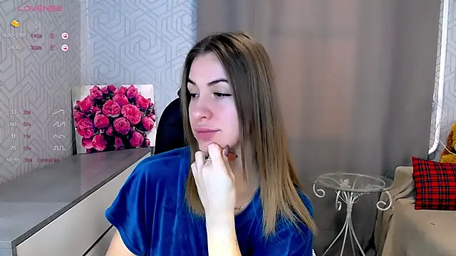 Snapshot of Naughty__Megan chatting on 02.18.25 Naughty Megan online show from 02.18.25