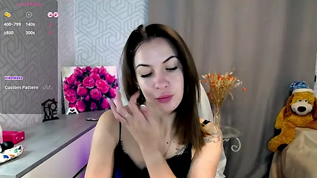 Snapshot of Naughty__Megan chatting on 09.12.25 Naughty Megan online show from 09.12.25