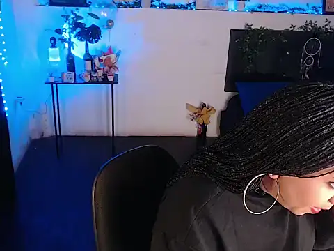 LiaScarlett online show from 10.23.25