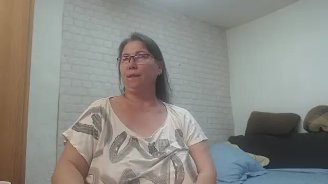 EmmaSquirt online show from 02.18.26